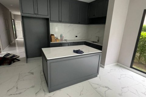 House in Bangkok, Thailand 4 bedrooms № 134668 - photo 10