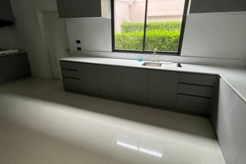 House in Bangkok, Thailand 4 bedrooms № 134668 - photo 7
