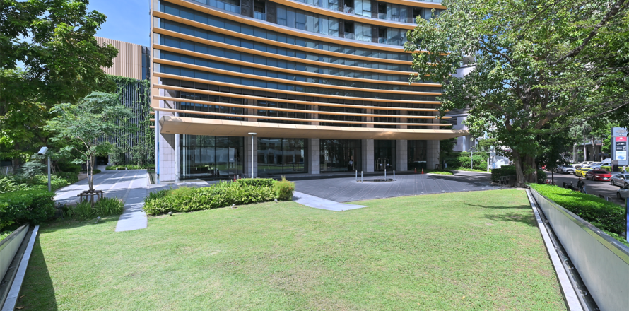Condo in Bangkok, Thailand, 2 bedrooms  № 187733