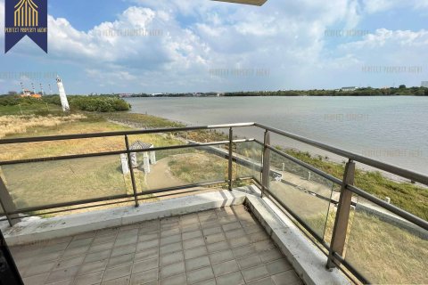 Land in Bang Pakong, Thailand 230000 sq.m. № 156657 - photo 10