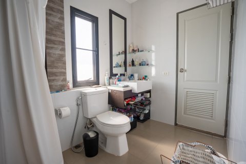 House in Kathu, Thailand 3 bedrooms № 156661 - photo 8