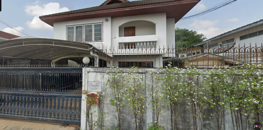 House in Chatuchak, Bangkok, Thailand 5 bedrooms № 161574