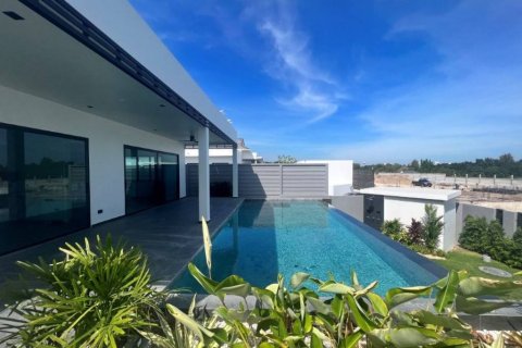 Вилла в Хуа Хине, Таиланд с 4 спальнями  № 150462 - фото 1