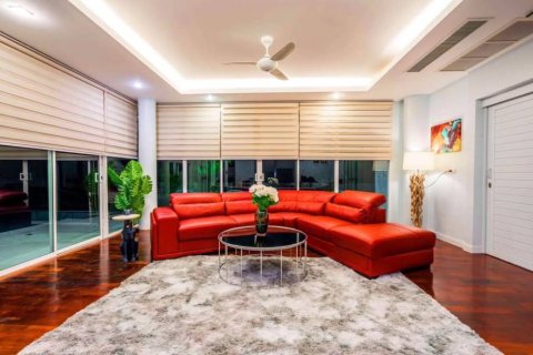 Villa in Karon, Thailand 5 bedrooms № 150457 - photo 3