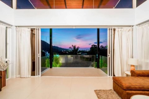 Villa in Karon, Thailand 5 bedrooms № 150457 - photo 5