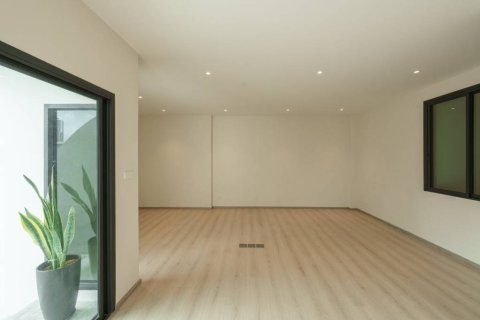 Таунхаус в Хуай Кванге, Бангкок, Таиланд с 4 спальнями № 150458 - фото 10