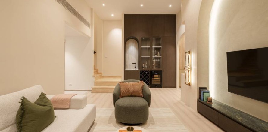 Таунхаус в Хуай Кванге, Бангкок, Таиланд с 4 спальнями № 150458