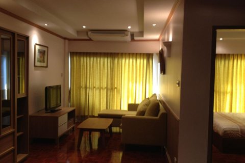 Condo in Bangkok, Thailand, 1 bedroom  № 157611 - photo 5