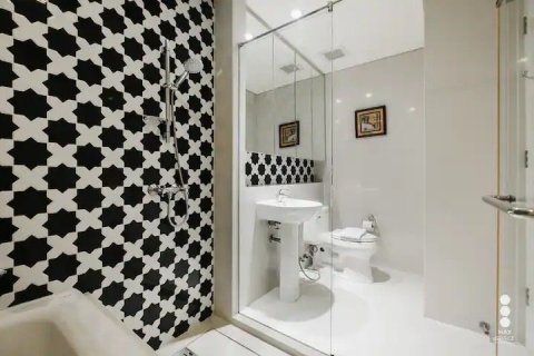 Condo in Bangkok, Thailand, 1 bedroom  № 157616 - photo 2