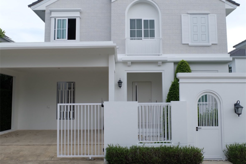 House in Bangkok, Thailand 3 bedrooms № 189034