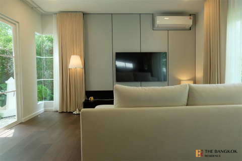 House in Bangkok, Thailand 3 bedrooms № 189034