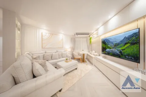 Condo in Yan Nawa, Bangkok, Thailand, 3 bedrooms  № 218788