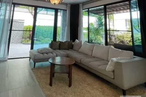 Haus in Bang Khen, Bangkok, Thailand 5 Schlafzimmer № 218793 - Foto 2