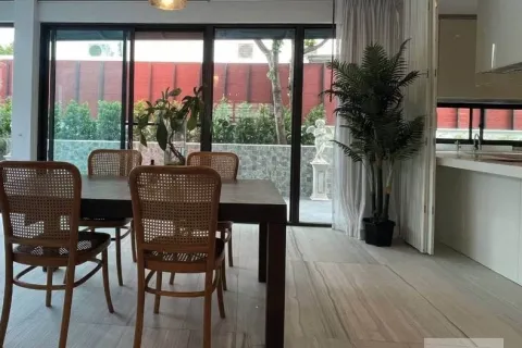 Haus in Bang Khen, Bangkok, Thailand 5 Schlafzimmer № 218793 - Foto 3