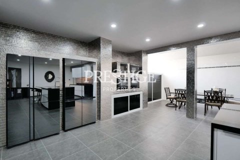 House in Pattaya, Thailand 6 bedrooms № 198727 - photo 11