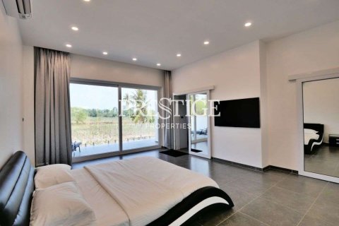 House in Pattaya, Thailand 6 bedrooms № 198727 - photo 25