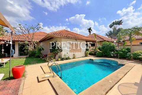 House in Pattaya, Thailand 3 bedrooms № 197792