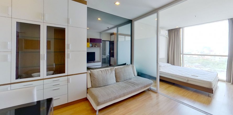 Студия в кондо в Ваттхане, Бангкок, Таиланд № 139280