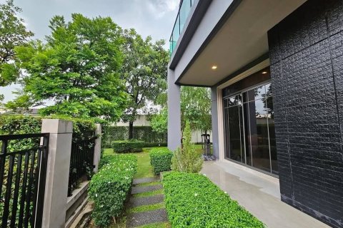 House in Bang Kruai, Thailand 4 bedrooms № 167257 - photo 11