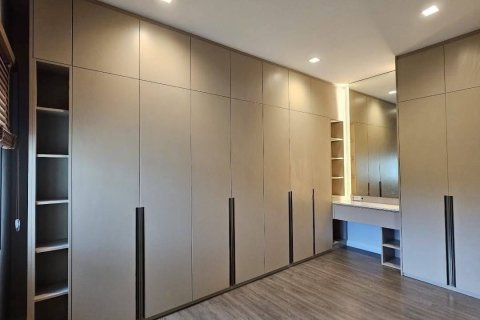 House in Bang Kruai, Thailand 4 bedrooms № 167257 - photo 7