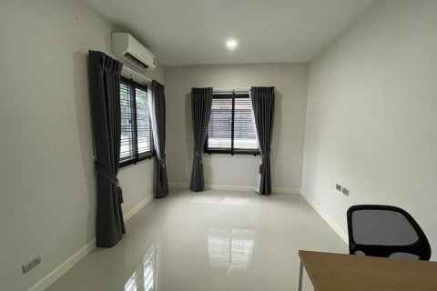 Maison à Nonthaburi, Thaïlande 3 chambres № 167261 - photo 8