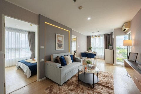 Condo à Bang Sue, Bangkok, Thaïlande, 2 chambres  № 167260 - photo 1