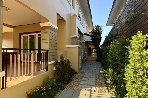 Maison à Chiang Mai, Thaïlande 5 chambres № 167259 - photo 16