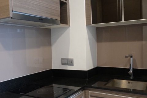 Studio in the Condo in Khlong Toei, Bangkok, Thailand  № 145064 - photo 2