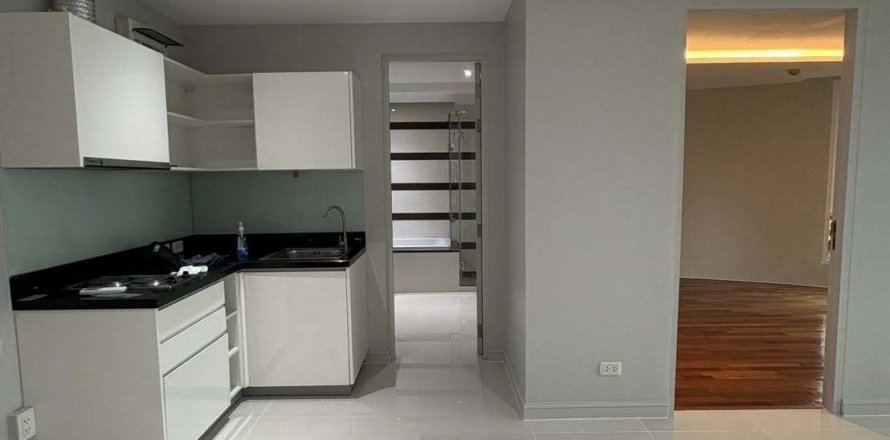 Студия в кондо в Ваттхане, Бангкок, Таиланд № 145065