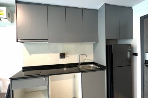 Studio dans le Condo à Khlong Toei, Bangkok, Thaïlande  № 145060 - photo 10