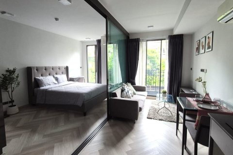 Studio dans le Condo à Khlong Toei, Bangkok, Thaïlande  № 145060 - photo 1