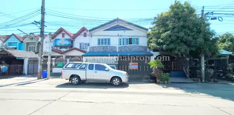 Таунхаус в Банг Буа Тонге, Таиланд с 4 спальнями  № 160780