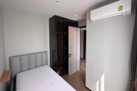 Condo in Watthana, Bangkok, Thailand, 2 bedrooms  № 160786 - photo 4
