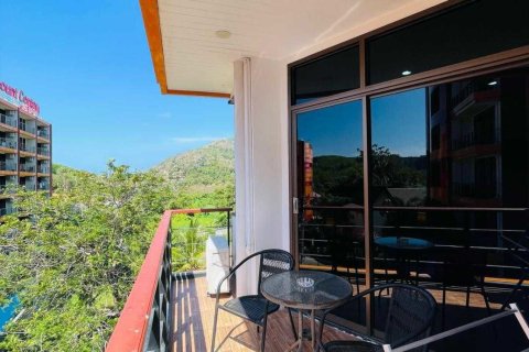 Condo in Phuket, Thailand, 2 bedrooms № 170854 - photo 3