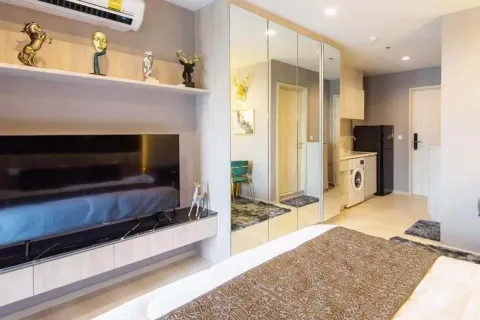 Студия в кондо в Патхум Ване, Бангкок, Таиланд № 169115 - фото 3