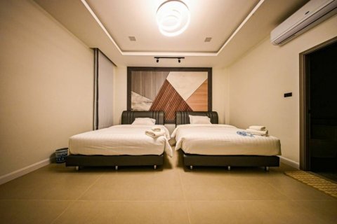 Villa in Bang Lamung, Thailand 6 bedrooms № 119446 - photo 7