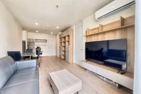 Condo in Bangkok, Thailand, 2 bedrooms  № 119450 - photo 2