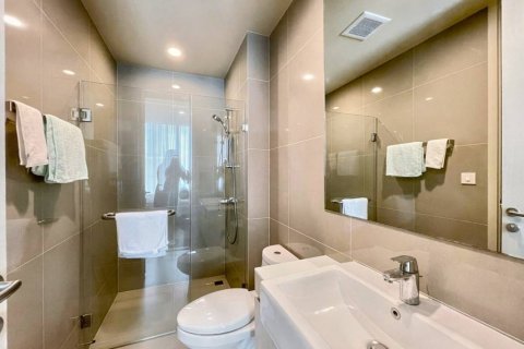 Condo in Bangkok, Thailand, 2 bedrooms  № 119450 - photo 9