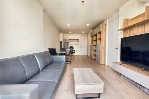 Condo in Bangkok, Thailand, 2 bedrooms  № 119450 - photo 3
