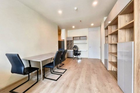 Condo in Bangkok, Thailand, 2 bedrooms  № 119450 - photo 4