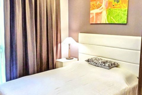 Condo in Bangkok, Thailand, 2 bedrooms  № 119448 - photo 7