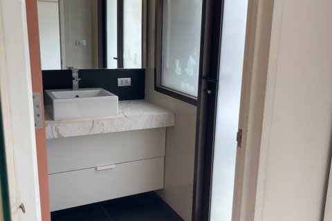 Студия в кондо в Клонг Тоэй, Бангкок, Таиланд № 167750 - фото 3