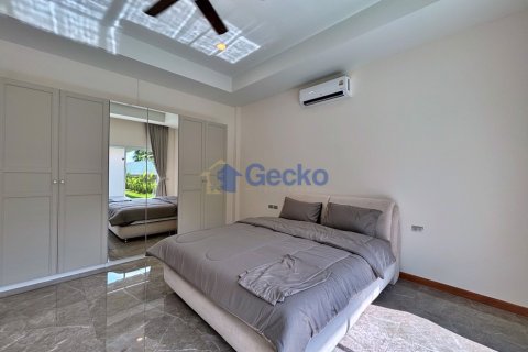 Casa de 3 dormitorios en Pattaya, Tailandia № 209359 - foto 18