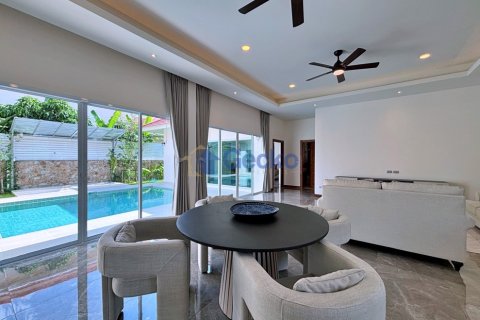 Casa de 3 dormitorios en Pattaya, Tailandia № 209359 - foto 6