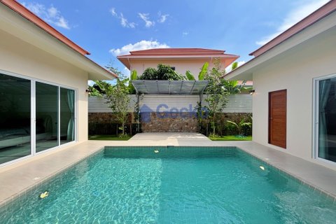 Casa de 3 dormitorios en Pattaya, Tailandia № 209359 - foto 2
