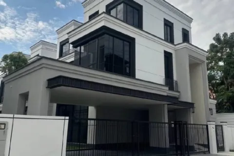 Haus in Suan Luang, Bangkok, Thailand 4 Schlafzimmer № 216863 - Foto 2