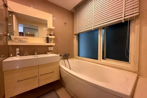 Condo in Watthana, Bangkok, Thailand, 2 bedrooms  № 139903 - photo 18