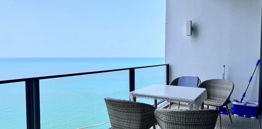 Apartment in Pattaya, Thailand 3 rooms № 159799