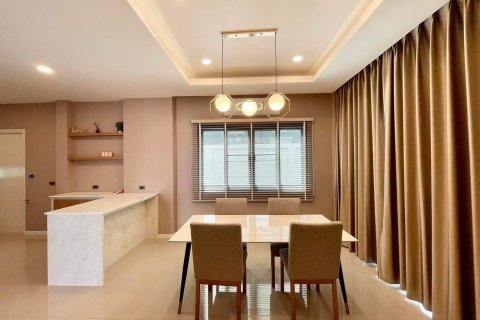 House in Pattaya, Thailand 3 bedrooms № 153566 - photo 20