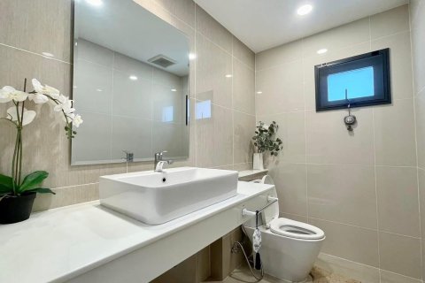 House in Pattaya, Thailand 3 bedrooms № 153566 - photo 14